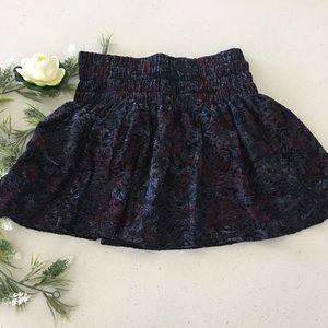 Skater flowy tennis velvet skirt size S